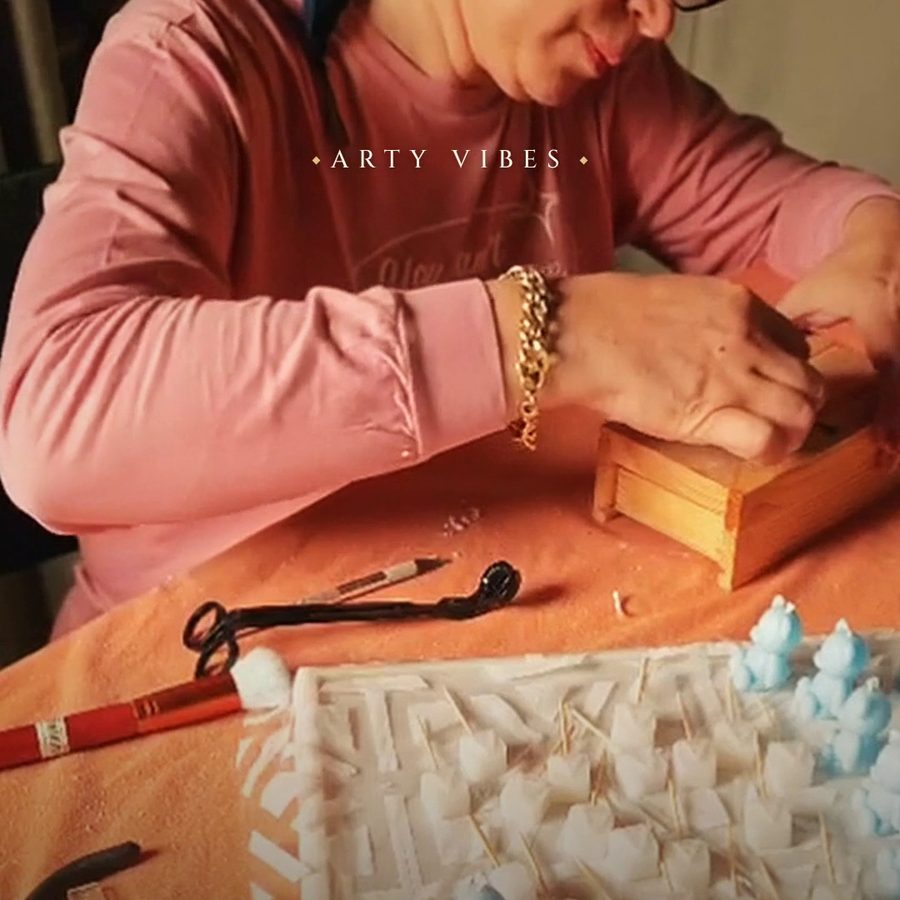 نهى وهي بتهذب القطع